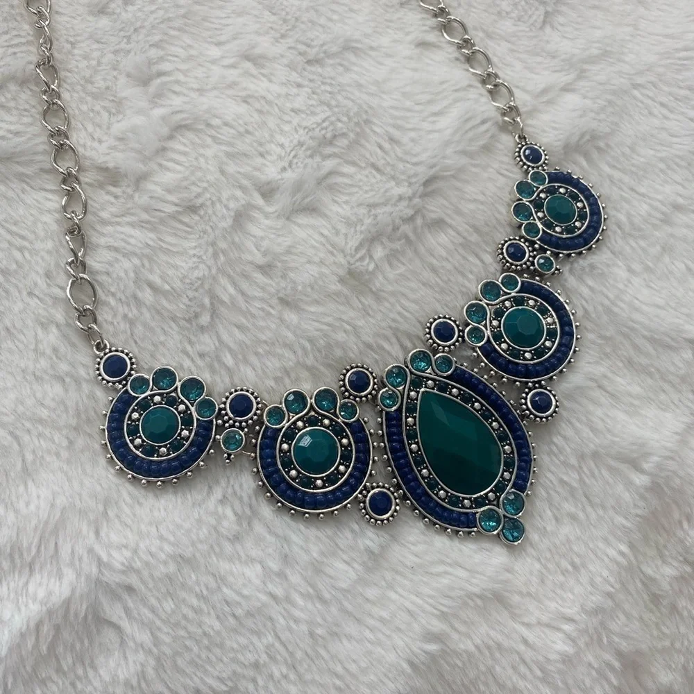 Chunky Collar Necklace Women’s Costume Jewelry Silver Blue - Picture 4 of 8